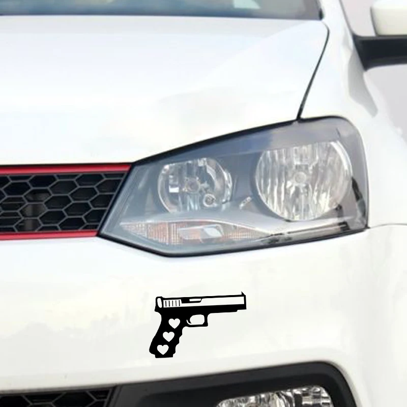 

YJZT 15.1*9.6CM Interesting Gun Heart Shape Decoration Car Sticker Vinyl Accessories High Quality Black Silver C12-0286