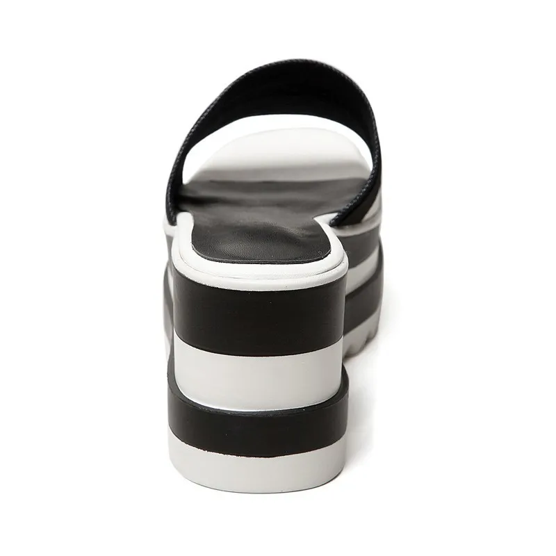 Женские шлепанцы из натуральной кожи летние на платформе черные синие в полоску