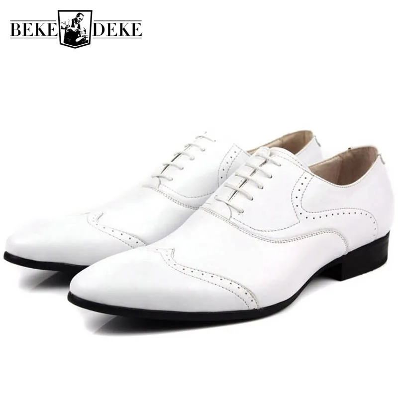 Новинка Цвет черный белый яркие мужские туфли из лакированной кожи с перфорацией