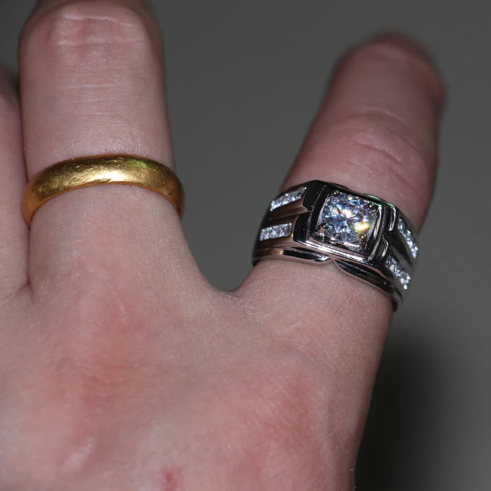 Кольцо мужское диаметром 7 мм из серебра с фианитом | Украшения и аксессуары