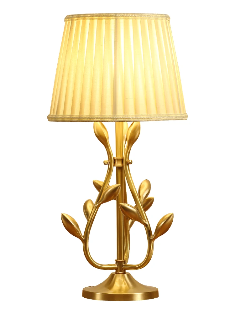 Современная настольная лампа золотой Настольный светильник светодиодный абажур
