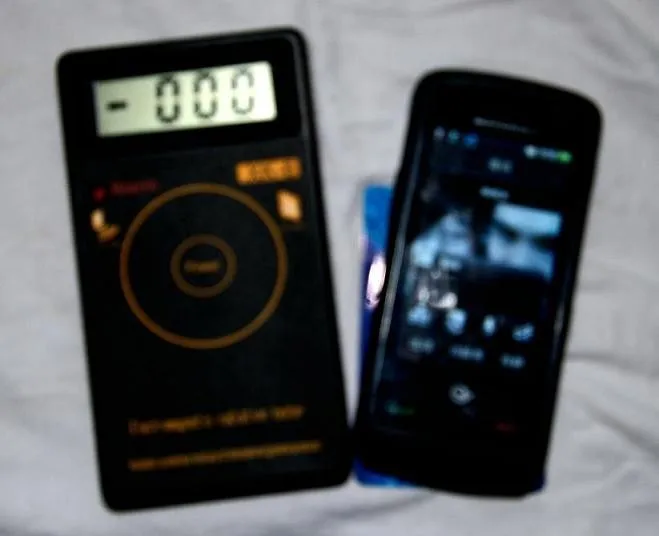 Оптовая продажа aleradisafe карта защиты от излучения EMF 3G | 4G 5G защита EMR-F-P 50 шт./лот