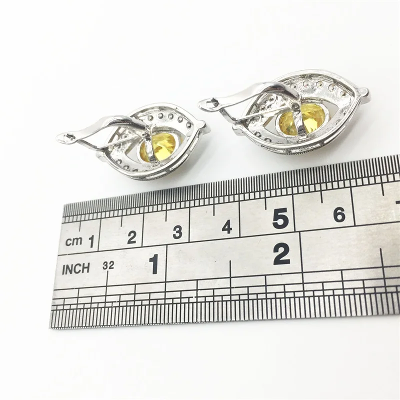Набор ювелирных изделий в форме одного глаза золотые желтые белые женские