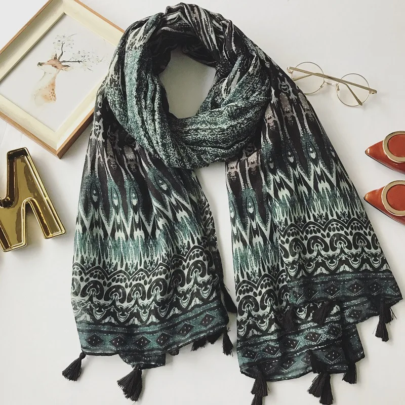 Fashion viscose totem pattern print colorfull tassels modal hijab women scarf/scarves wraps Muslim foulard bandana 10pcs/lot |