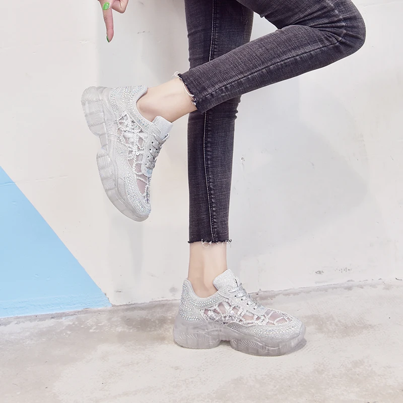 Для женщин Коренастый спортивная обувь серебристого цвета модные туфли со