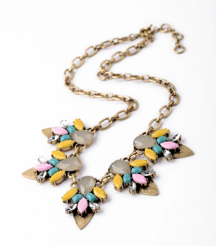 Оптовая цена австралийский цвет красивое Спортивное ожерелье с кулоном из смолы