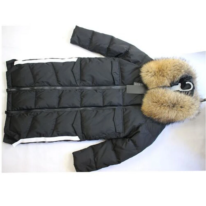 Женская куртка с натуральным мехом енота белая парка на утином пуху теплая