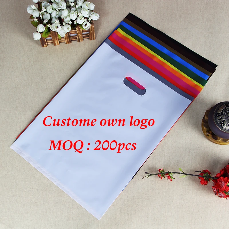 200 pcs custom shopping handle plastic bag/gift plastic packaging bag for garment/printed LOGO promotion bag