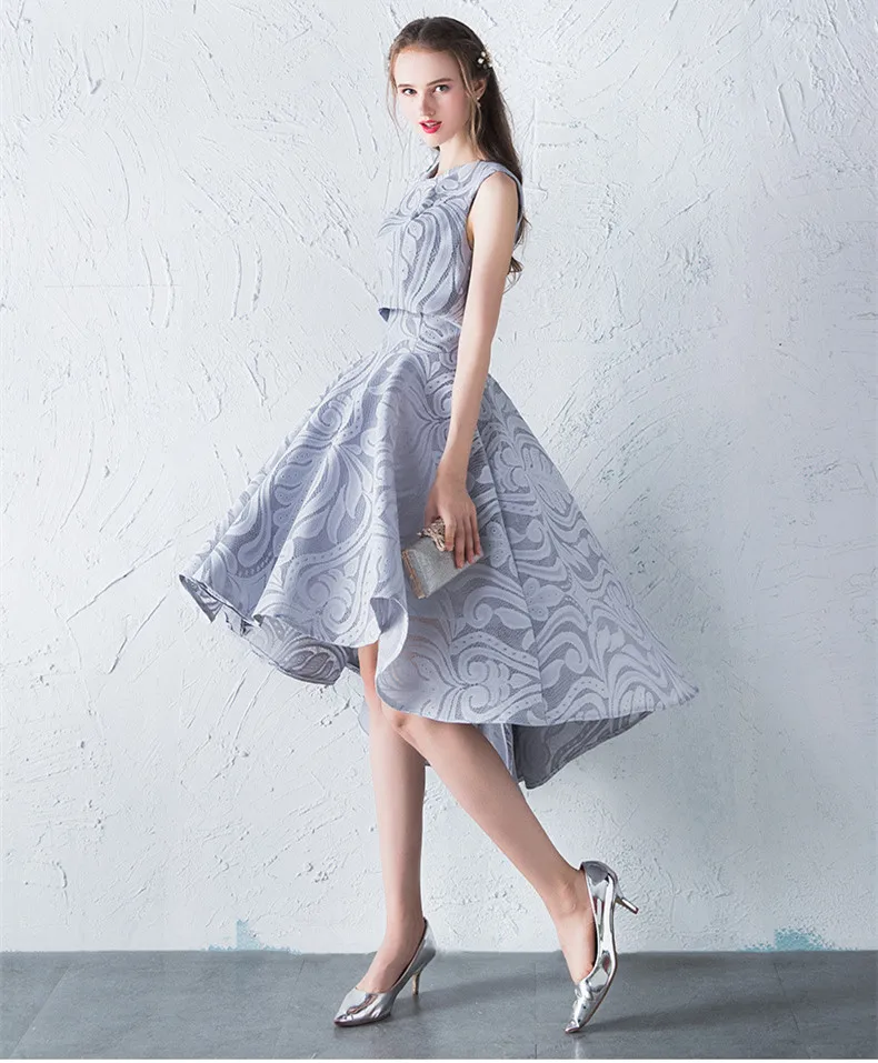 Недорогое серое коктейльное платье jaevini короткое спереди длинное съемное сзади