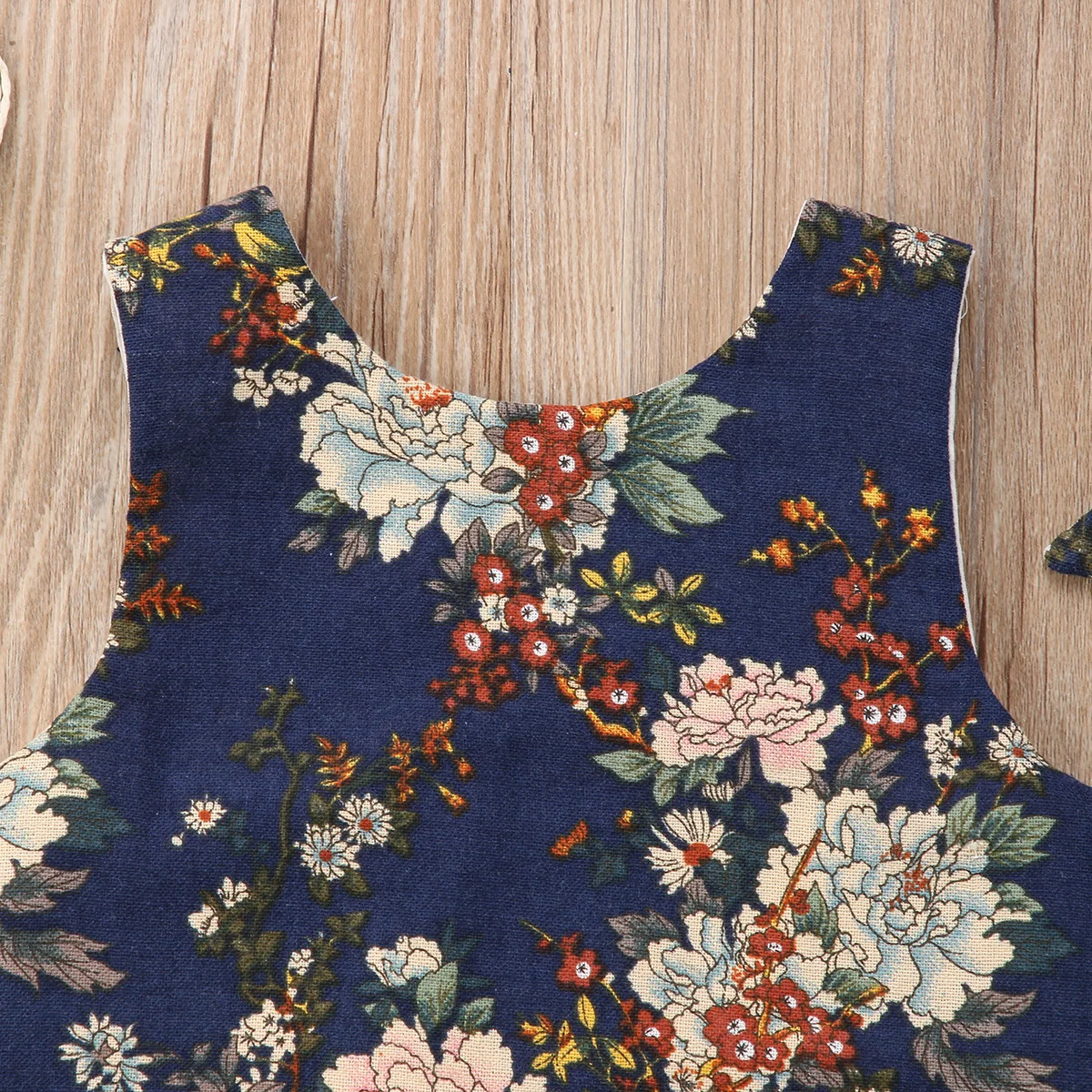 Повседневный комплект для новорожденных из 2 предметов: жилет + шорты с цветочным