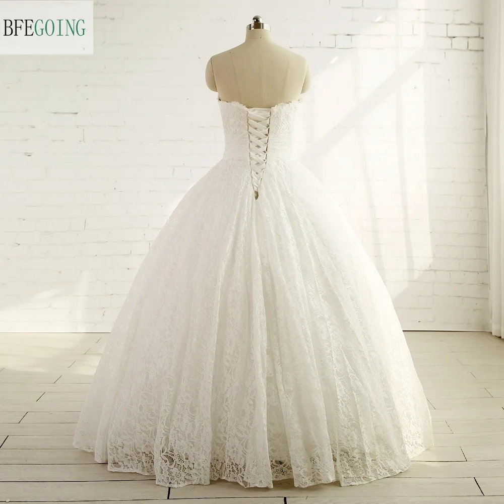 

Ivory Lace Floor-Length Sweetheart Ball Gown Wedding dress Chapel Train Lace up Strapless Bridal Gown Custom made