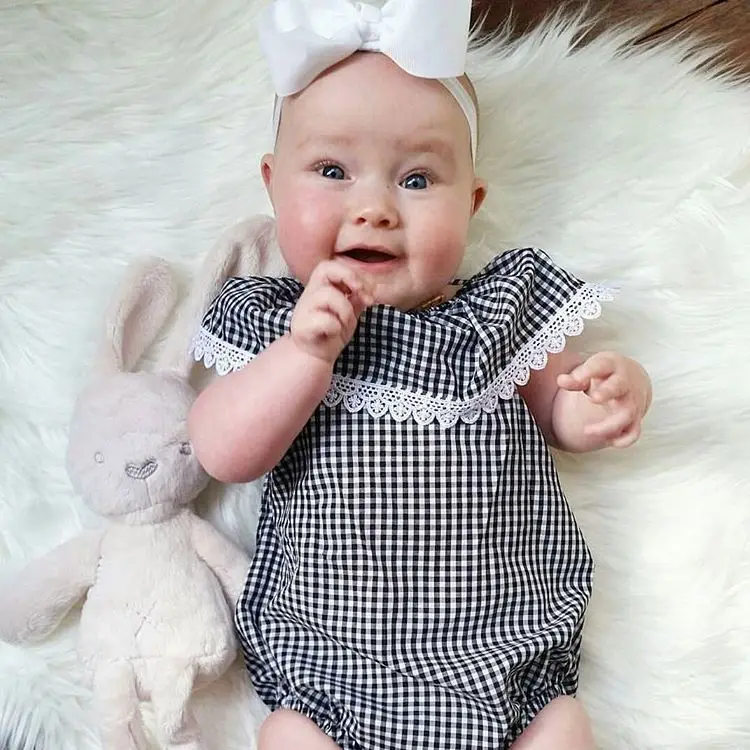 Мода девочка Комбинезон летний стиль хлопок кружева Рукав плед Ползунки Baby Girl