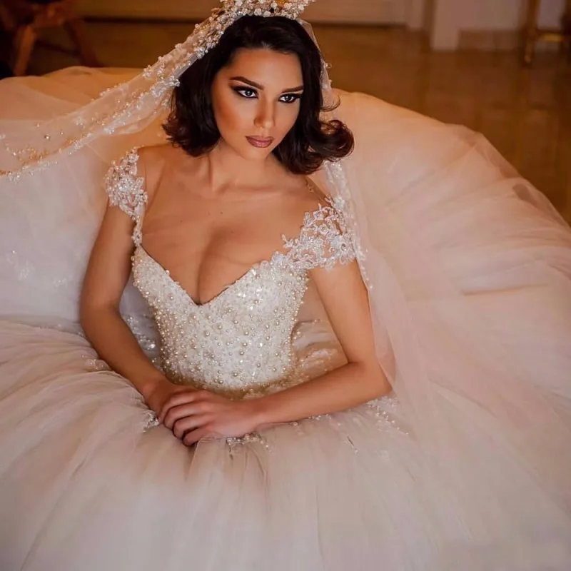 Свадебные платья принцессы из мягкого фатина Weddingdress торжественные с жемчугом