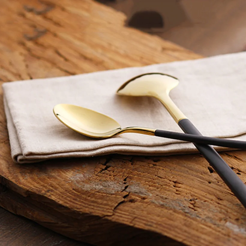 Столовая посуда из высококачественной нержавеющей стали с золотистой головкой 4