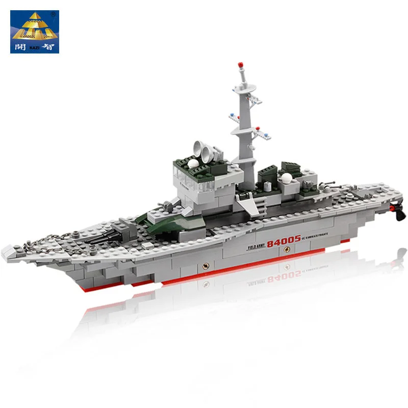 Кази полевой армии Военная Униформа Камикадзе Фрегат корабль Весы Модель