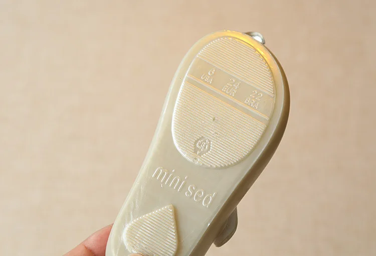 Новинка сандалии для девочек сезон лето обувь с героями мультфильма красавица