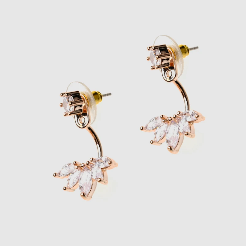 

Amorita boutique Pink petal earrings