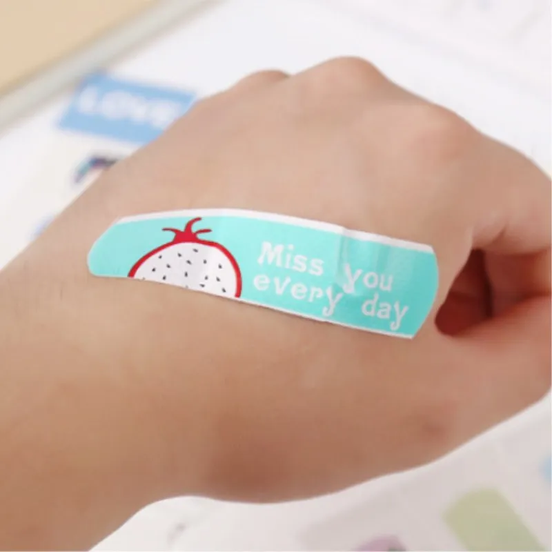 

50 pcs Children Wound Breathable band-aid Patch Cartoon Waterproof Band-Aid Bandage 70mmx15mm