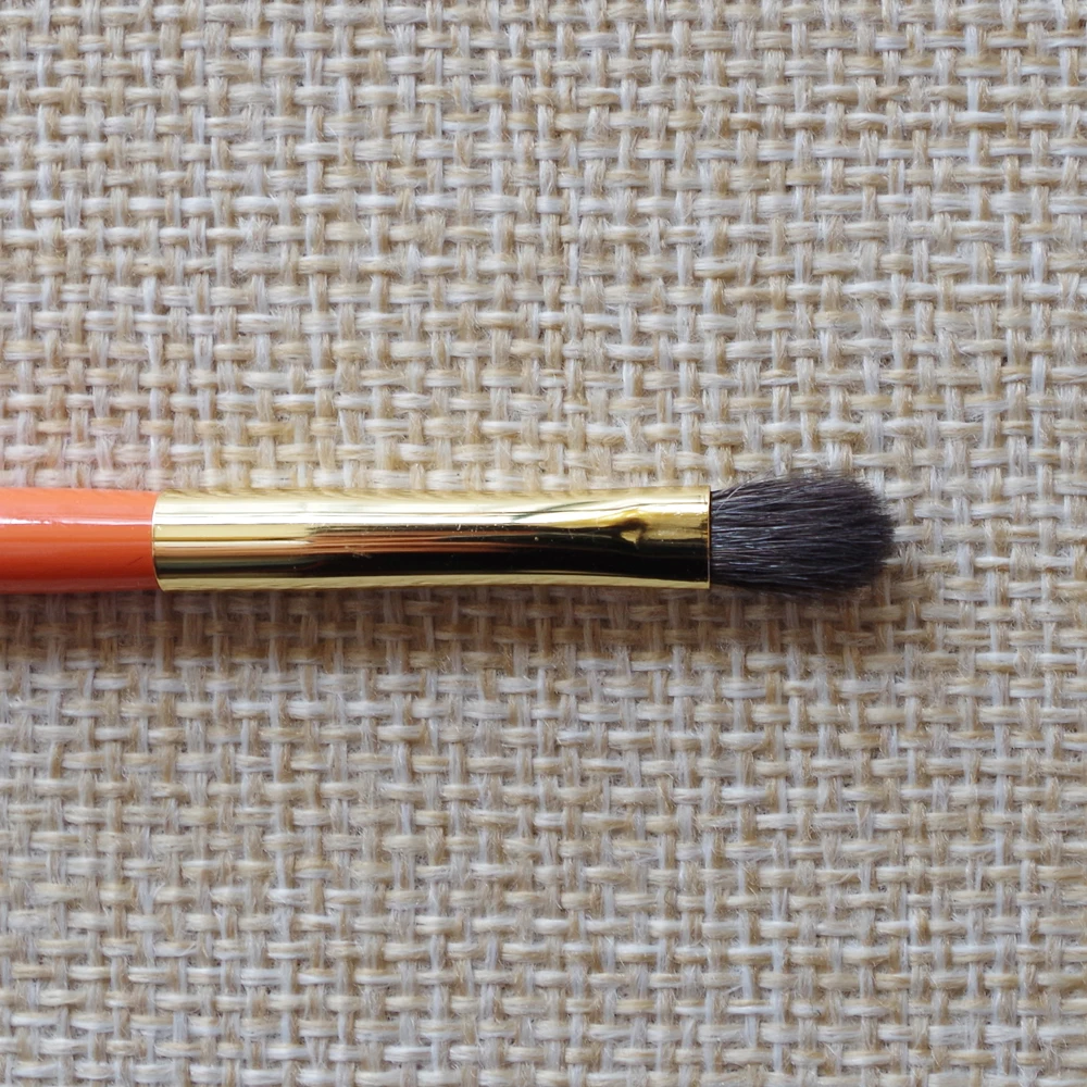 K242 Professional Handmade Makeup Brushes Soft Blue Squirrel Goat Hair Small Eye Shadow Brush Orange Handle Make Up | Красота и