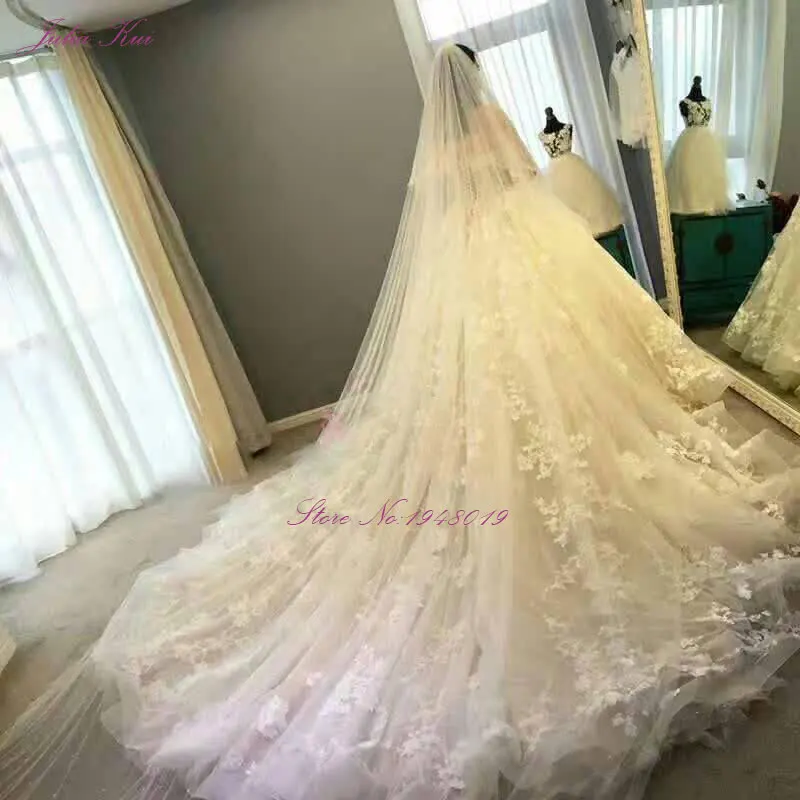 Romantic Illusion Sweetheart Half Sleeves Ball Gown With Embroidery Beading Lace Applique Floral Prints Lace Up Wedding Dresses