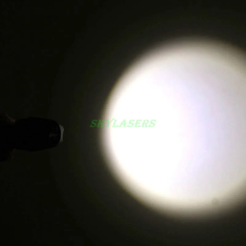 XM L T6 2000 люменов масштабируемый светодиодный фонарик с серебряной головкой (3x AAA