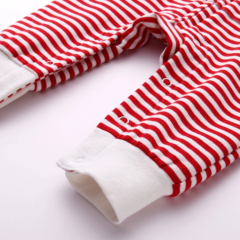 Комбинезон детский из 100% хлопка в красную полоску на молнии |