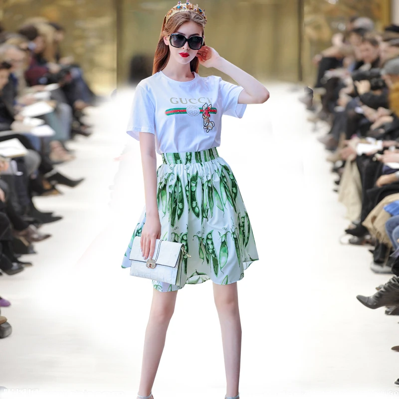 

Customize Made Women Casual Plus Size 3XS-10XL Slim Fit Runway Pea Print Mini A Line Skirt White/Red