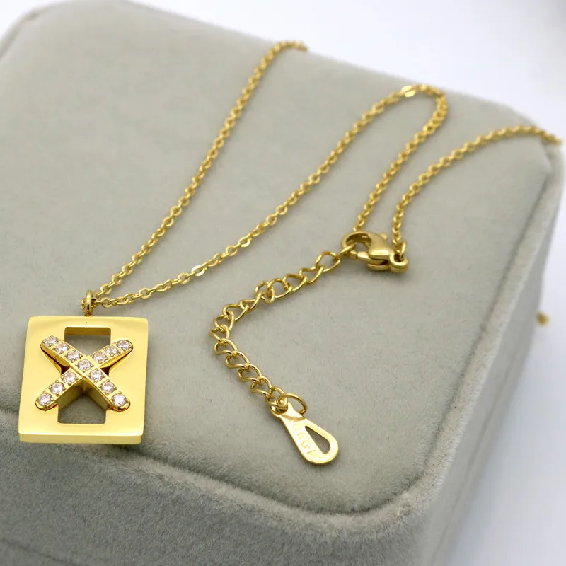 Роскошное ожерелье с подвеской инкрустацией из кристаллов Изящные Ювелирные