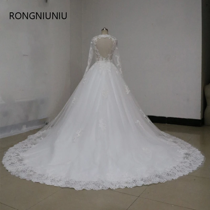 Фото Сказочное новое длинное платье для свадьбы 2019, длинное кружевное бальное платье с открытой спинкой и длинным шлейфом, платье для невесты №4