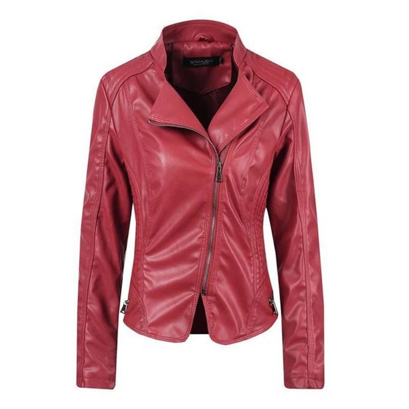 Женская короткая куртка из искусственной кожи черная приталенная мотоциклетная