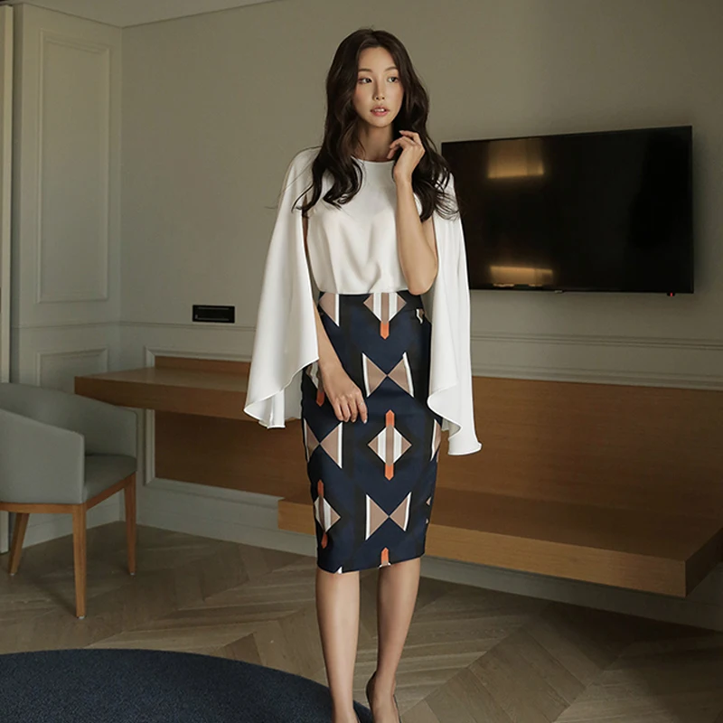 Женская блузка COIGARSAM белая с длинным рукавом и круглым вырезом весенняя 945|women fashion