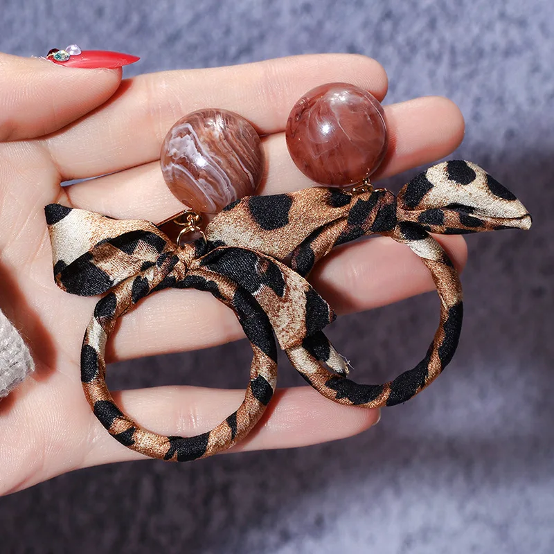 FYUAN Korean Style Lady Round Brown Acrylic Earrings Bowknot Leopard Cloth Earrings for Women Jewelry Accessories - Окраска металла: brown