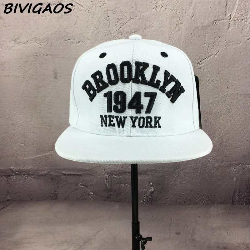 Мужские бейсболки с надписью BROOKLYN 1947 черно белые вышивкой в виде букв кепки стиле