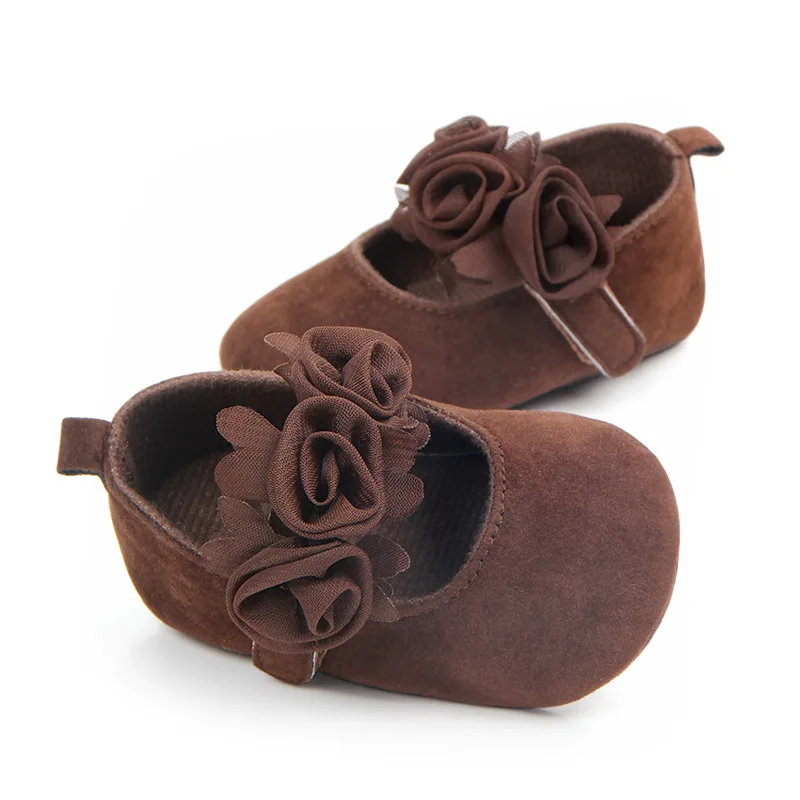 Милая детская обувь с мягкой подошвой для новорожденных девочек цветочным