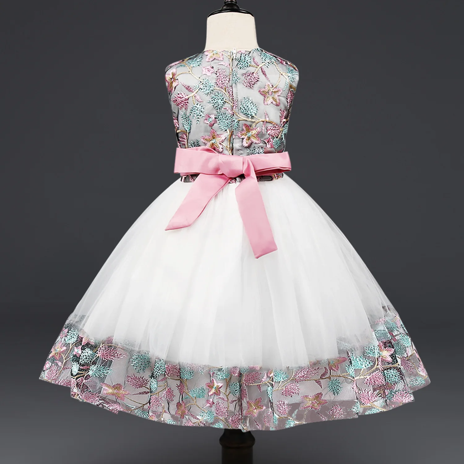 Женское вечернее платье с вышивкой из бисера | Детская одежда и обувь