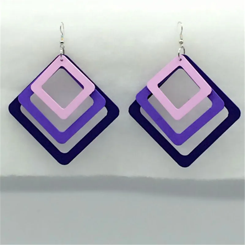 Женские деревянные серьги-бабочки трехцветные длинные серьги в картонной