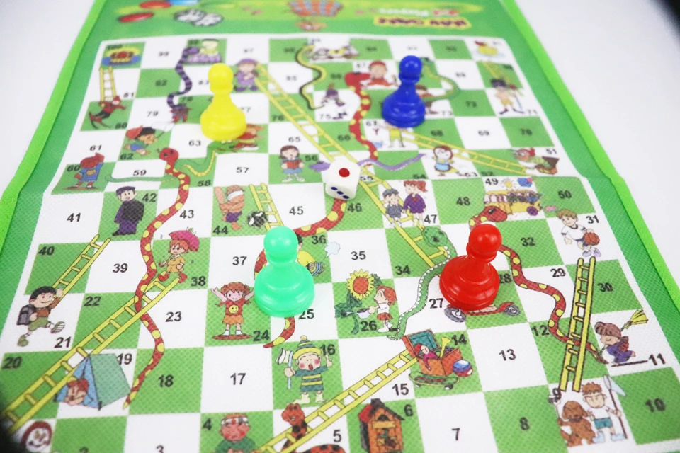 Детские игрушки игрушечная лестница змея для детей материал ткани настольная игра портативная Летающая шахматная доска образовательные семейные вечерние игры 1 шт