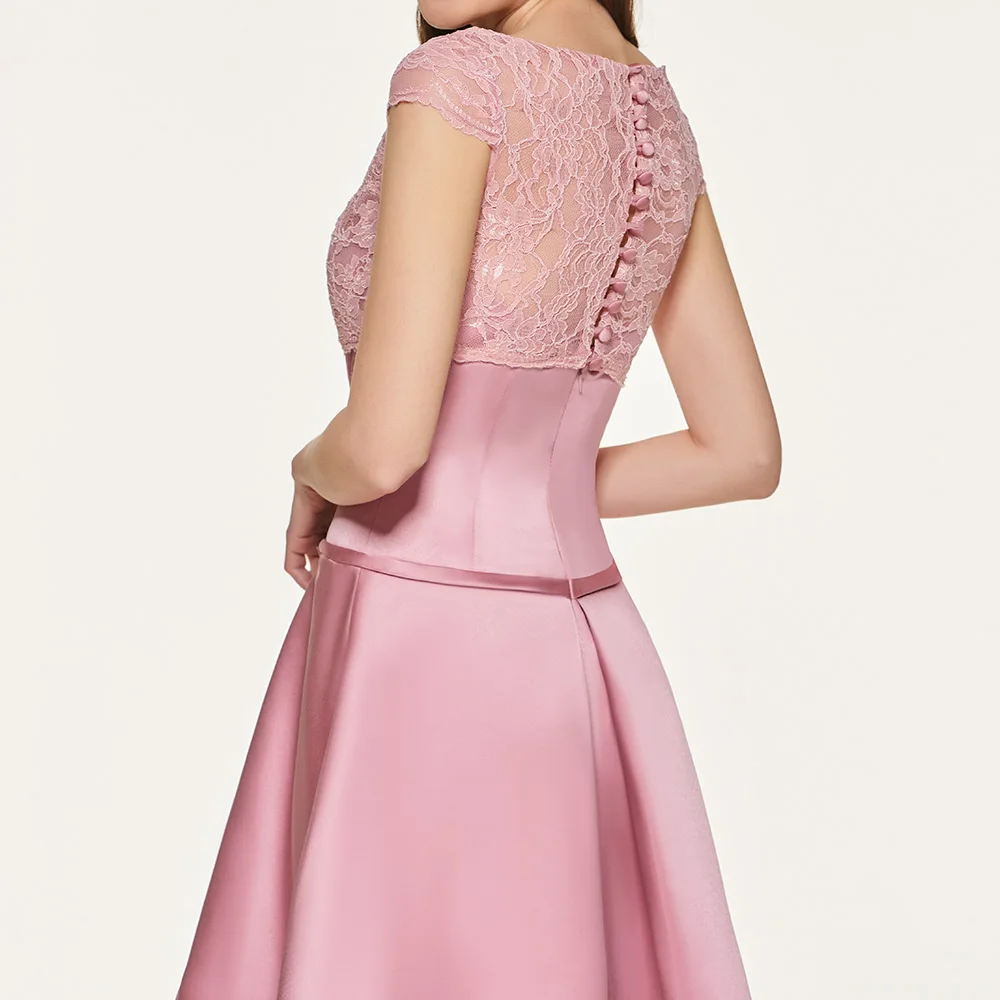 Платья Элегантное платье с овальным вырезом и длинным рукавом рядом пуговиц