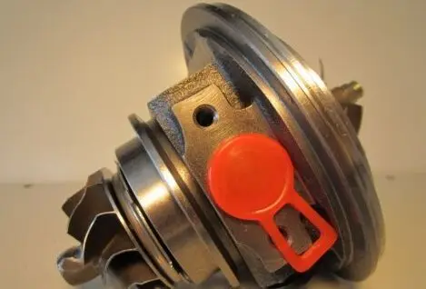 B8 Турбокомпрессора KKK K04 53049880033/53049700033 Картридж для Ford Focus II/Mondeo IV/S-Max Volvo C70 II/S40 II/V50 |