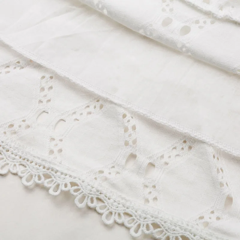 Женское кружевное платье с расклешенными рукавами белое повседневное короткое