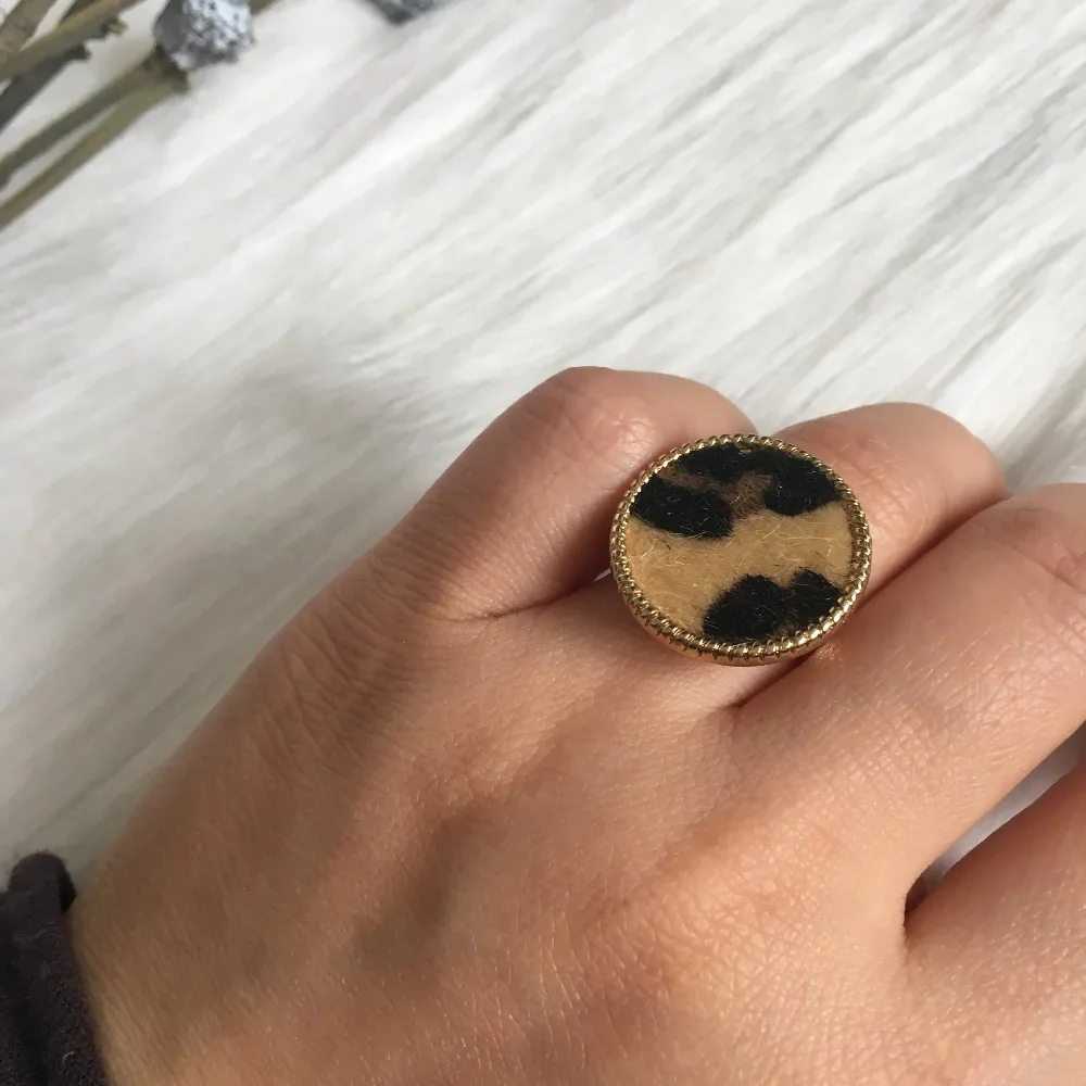 Модных женских золото Цвет покрытие пятна леопарда печатных круглая поверхность