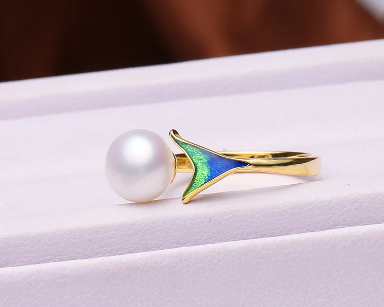 Женское кольцо с синей подвеской в виде русалки маленькое натуральным жемчугом