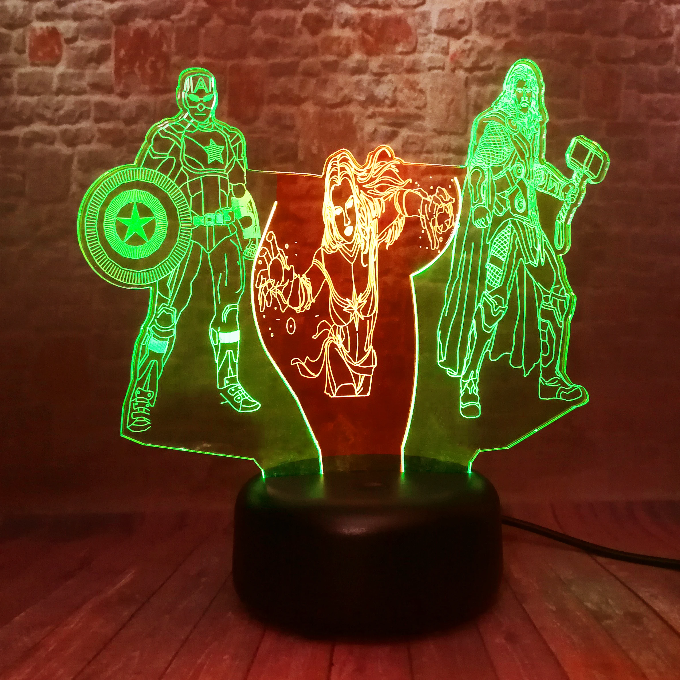 Коллекция Фильмов Marvel 3 героя легенды фигурка Капитан Америка Марвел Тор USB