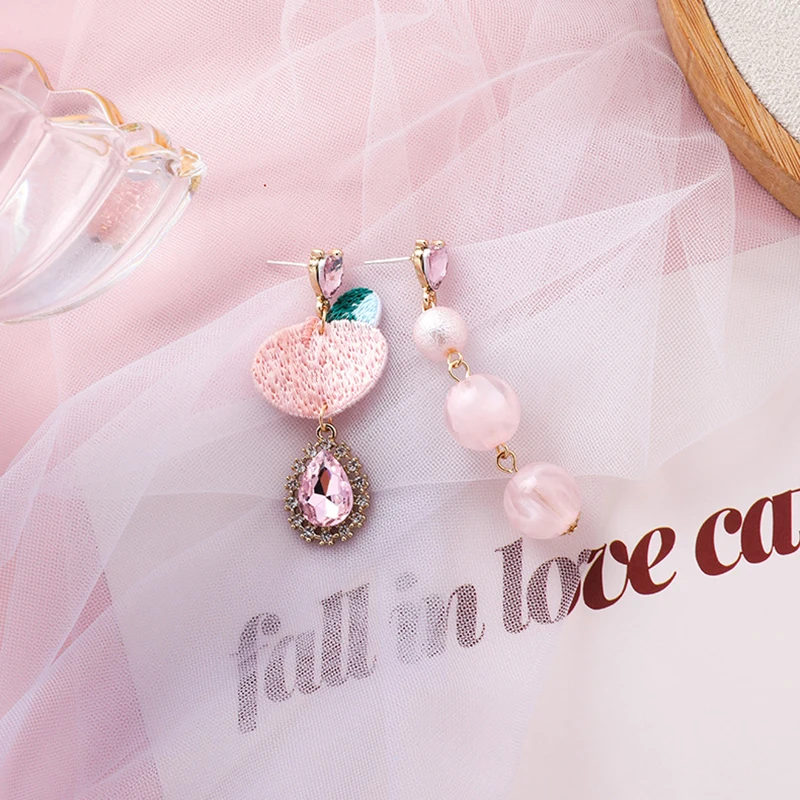 2019 корейские серьги свежие девушки бусины в форме сердца персика Асимметричные