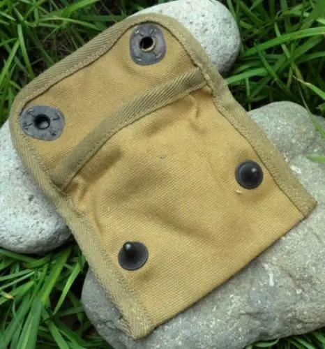 Универсальный военный чехол для компаса цвета хаки |