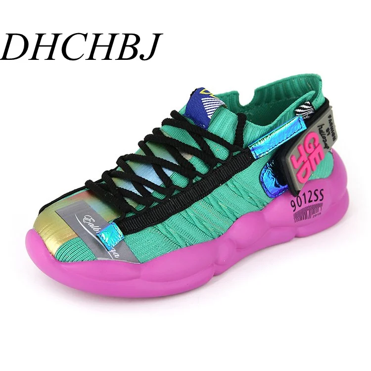 Женские кроссовки на массивной подошве вязаные уличные увеличивающие рост