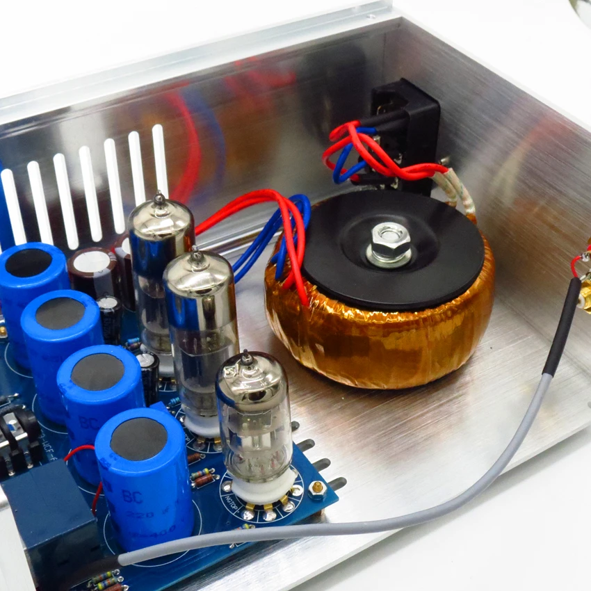 Профессиональный усилитель для наушников ZHILAI WCF01 басовый сбалансированный