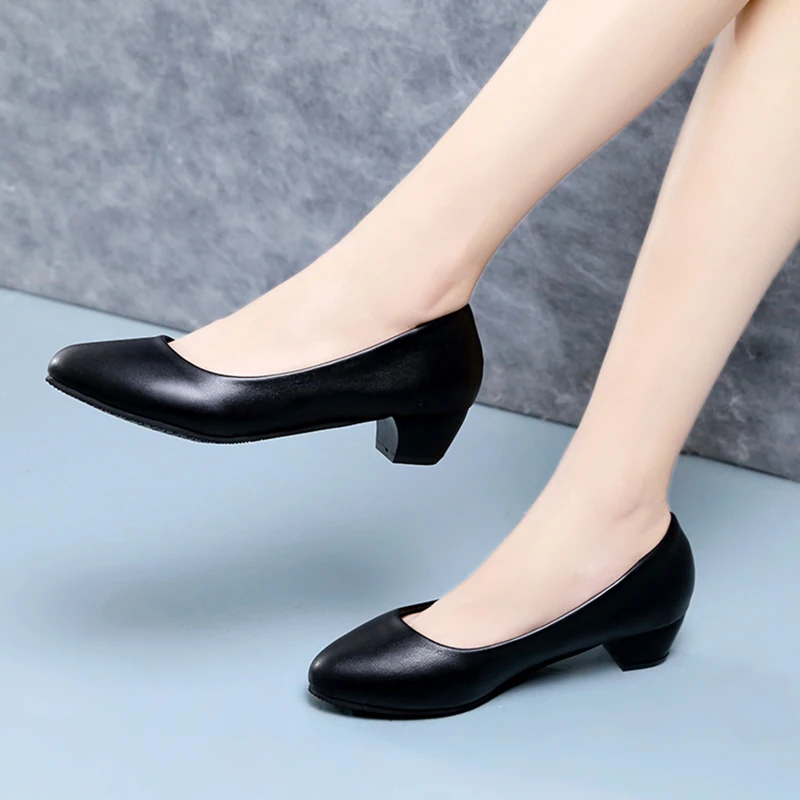 Женская обувь на низком каблуке размера плюс 35 41 черная без шнуровки базовые