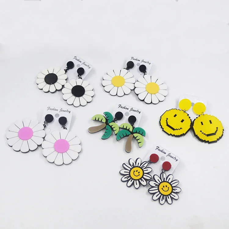 

MIARA.L hot style fashion smiling face summer long style temperament personality exaggeration acrylic expression petal ear