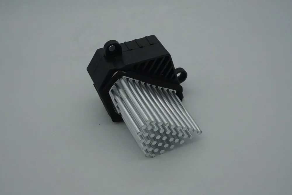 Электродвигатель вентилятора подачи теплого воздуха финальной стадии резистор